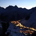 In Les 2 Alpes With Panoramic Views