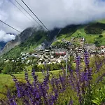 In Les 2 Alpes With Panoramic Views Шале *