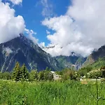 In Les 2 Alpes With Panoramic Views Шале