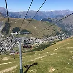 Шале In Les 2 Alpes With Panoramic Views