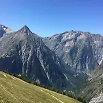 Шале In Les 2 Alpes With Panoramic Views *