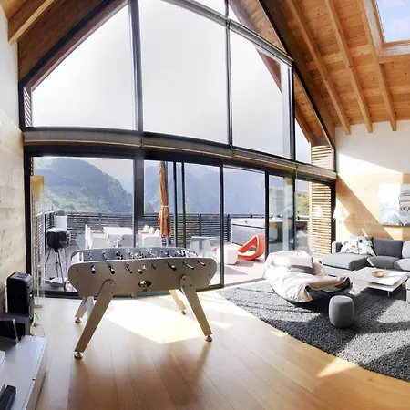 In Les 2 Alpes With Panoramic Views Chalet *