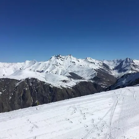 In Les 2 Alpes With Panoramic Views Les Deux Alpes