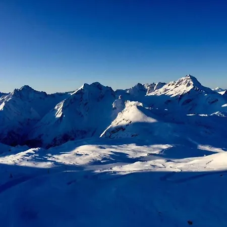 In Les 2 Alpes With Panoramic Views Chalet