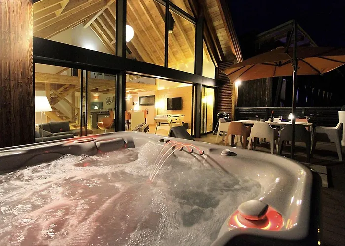 In Les 2 Alpes With Panoramic Views