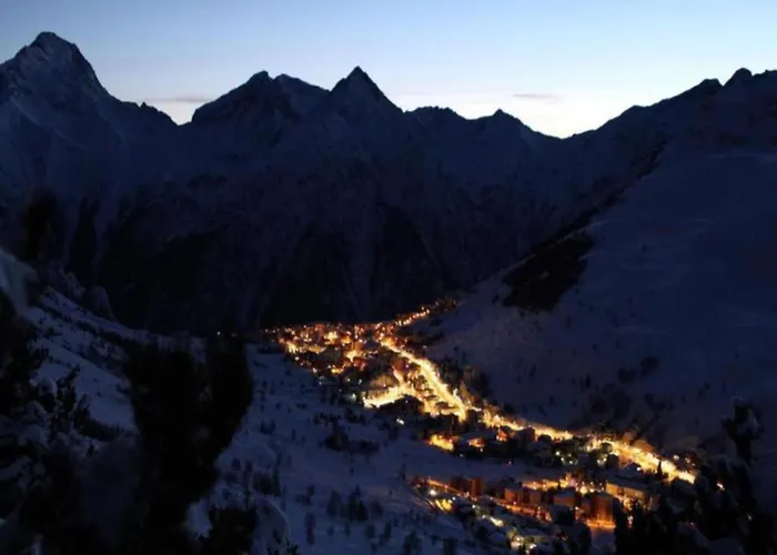 In Les 2 Alpes With Panoramic Views