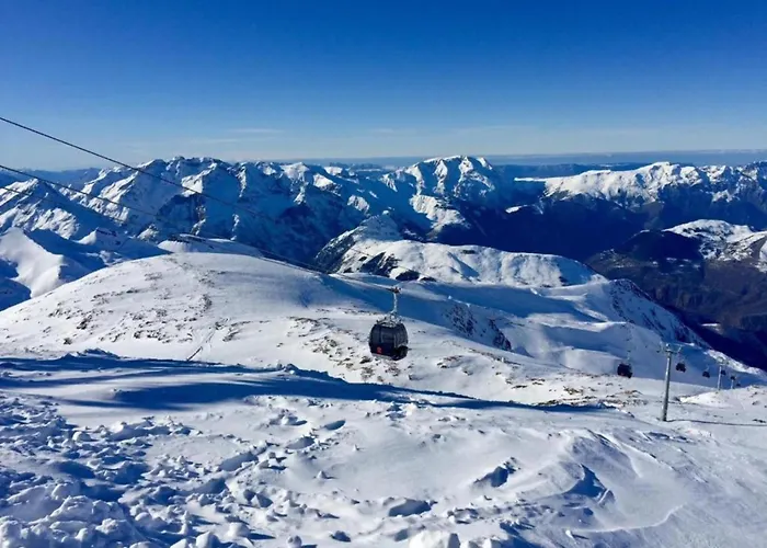 In Les 2 Alpes With Panoramic Views *