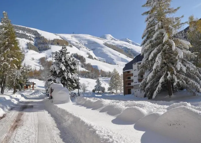 In Les 2 Alpes With Panoramic Views