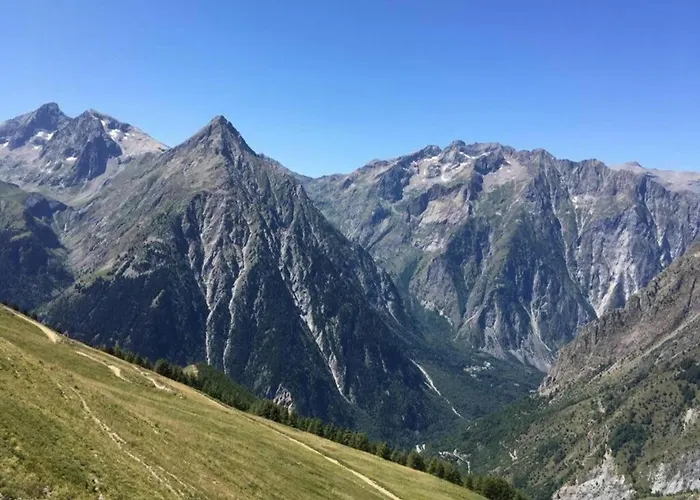 Chalet In Les 2 Alpes With Panoramic Views *